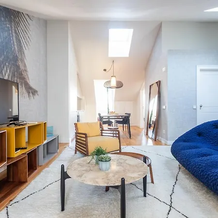 Flh Martim Moniz Trendy Flat דירה